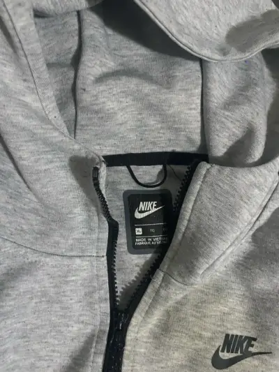 Polerón nike tech gris - miniatura 2