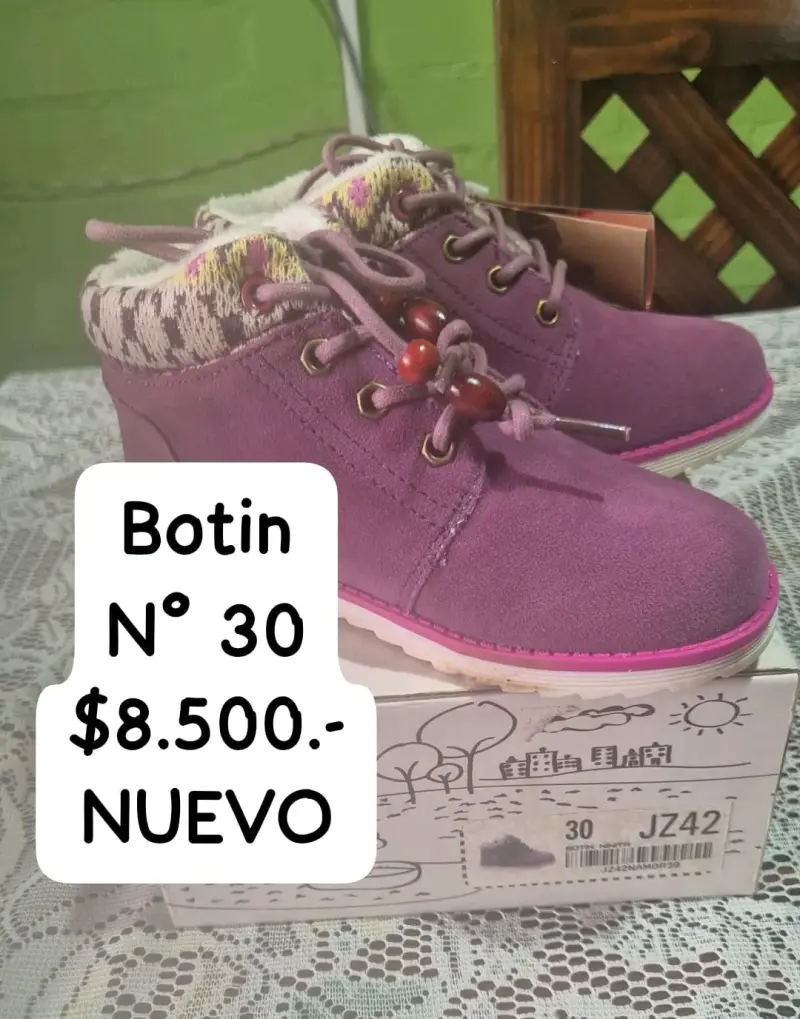 Botines de niña color morado talla 30 nuevos