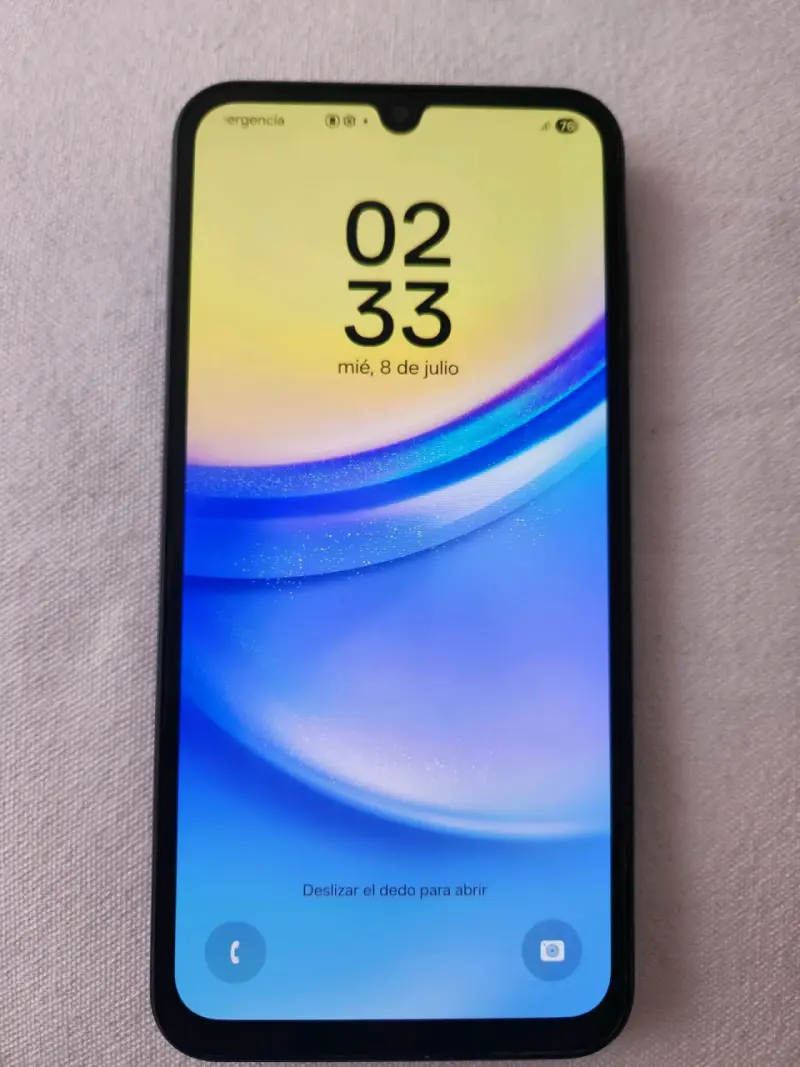 Smartphone Samsung Galaxy A15 en buen estado - 2