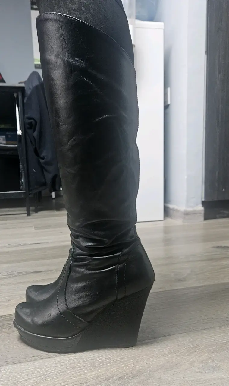 Botas de cuero negro Exótica con taco cuña - 3