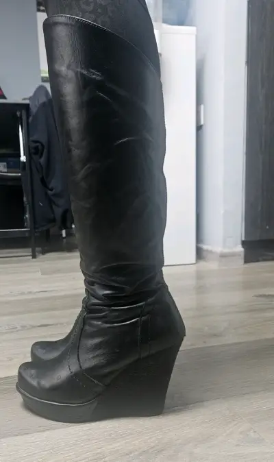 Botas de cuero negro Exótica con taco cuña - miniatura 3