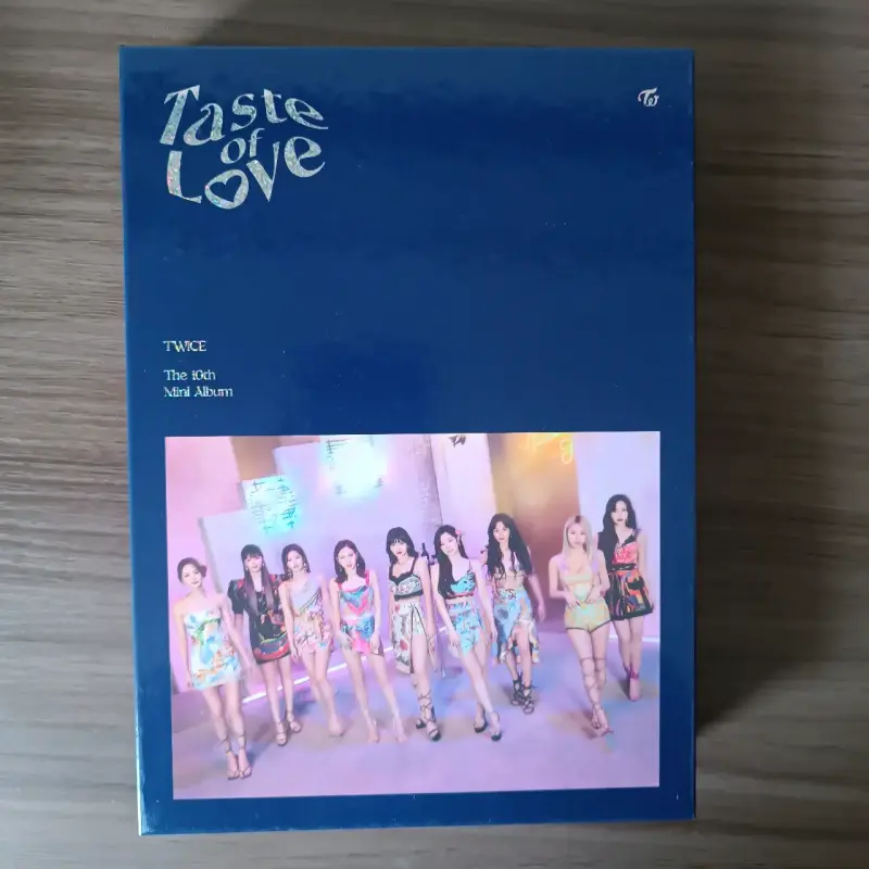 Álbum 'Taste of Love' Ver Fallen de Twice - 2
