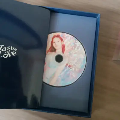 Álbum 'Taste of Love' Ver Fallen de Twice - miniatura 3
