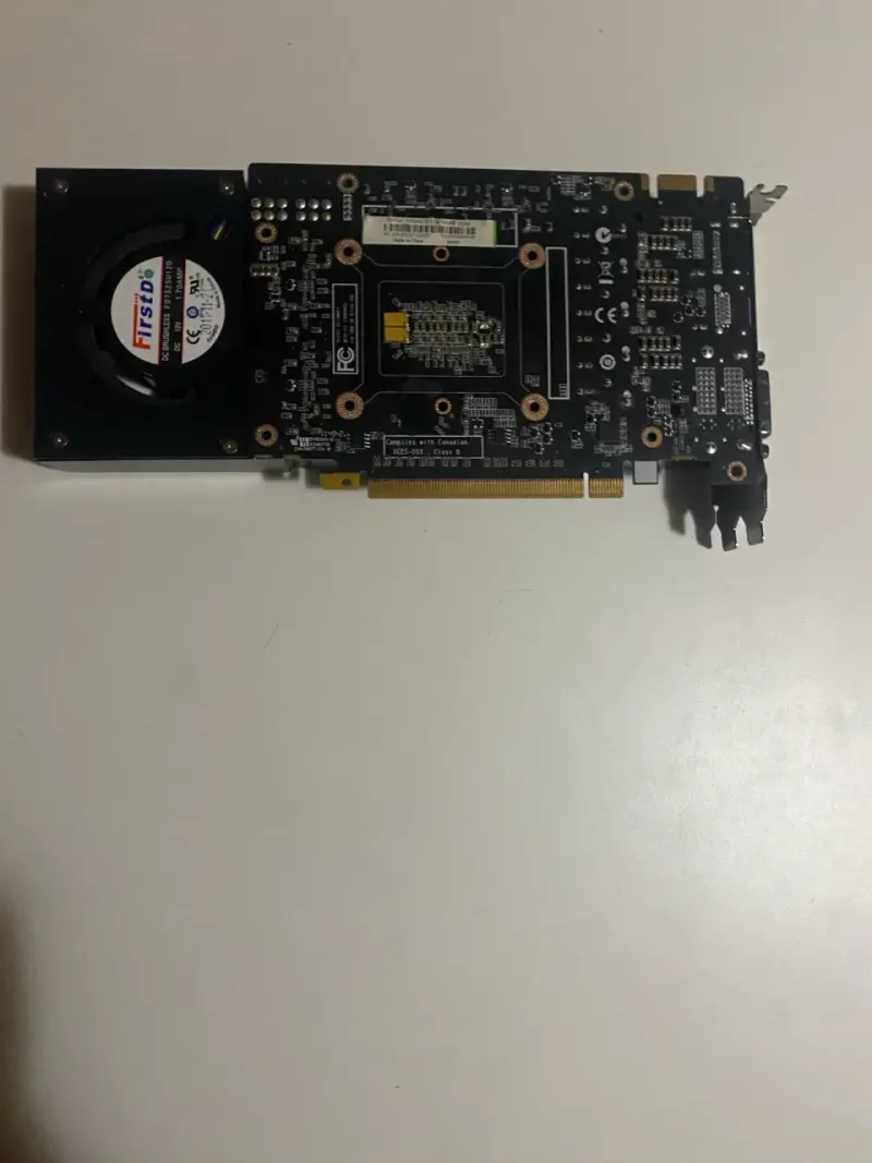Zotac GeForce gtx 560 ti repuesto - 2