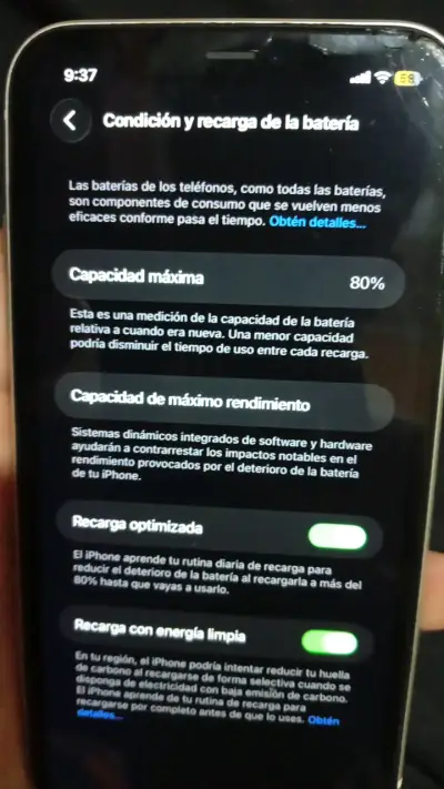 iPhone 11 blanco en buen estado - miniatura 3