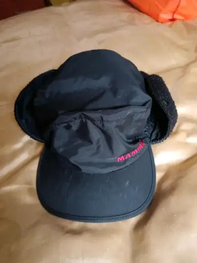 Gorro de invierno negro Mammut con orejeras - miniatura 1