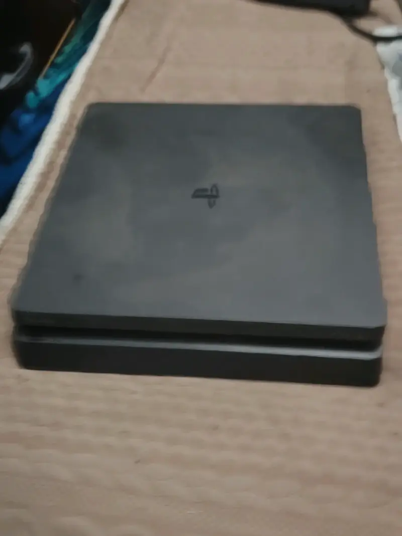 Consola PS4 1TB Mega Pack con 3 Juegos - 2
