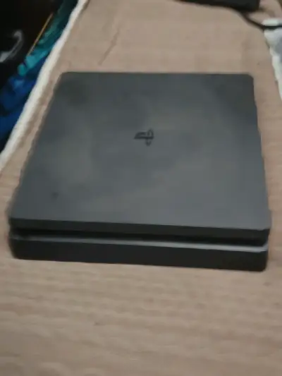 Consola PS4 1TB Mega Pack con 3 Juegos - miniatura 2