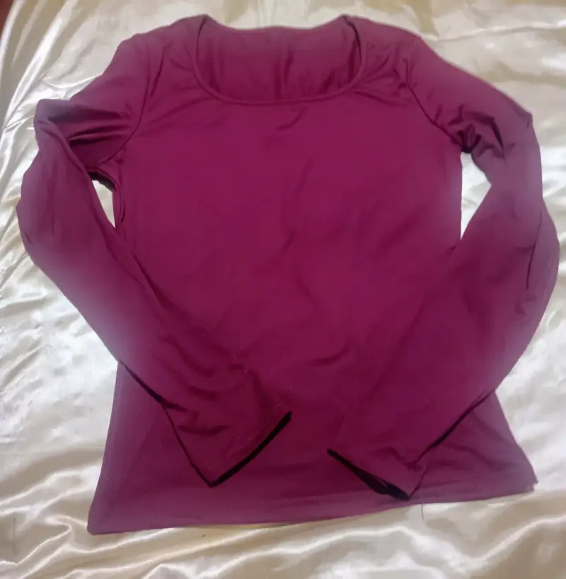 Conjunto de blusa y falda burdeos para mujer - 1