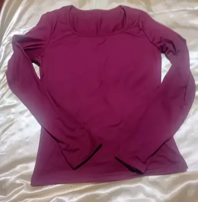 Conjunto de blusa y falda burdeos para mujer - miniatura 1