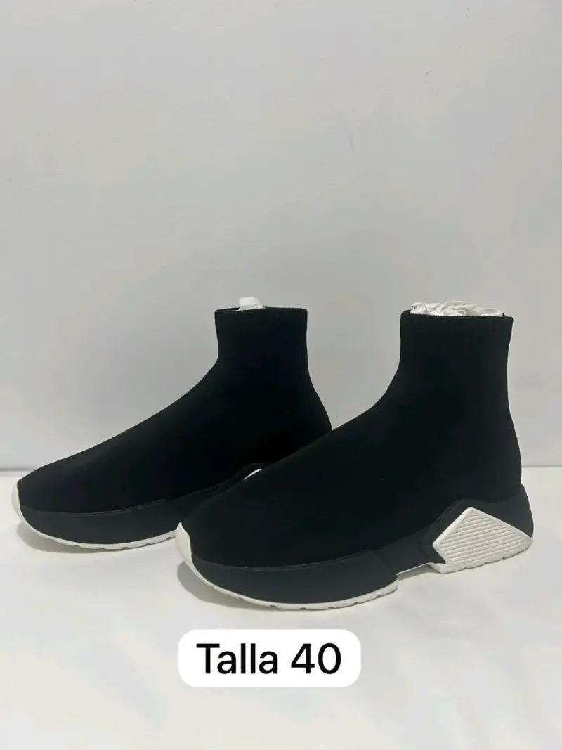 Zapatillas deportivas negras talla 40