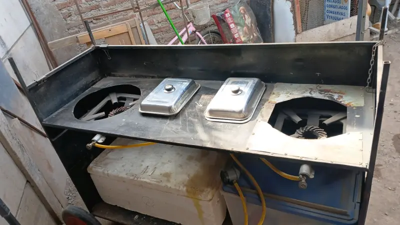Carro de Comida Rápida con Quemadores a Gas - 4