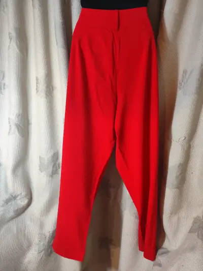 Pantalones rojos de mujer elegantes - miniatura 1