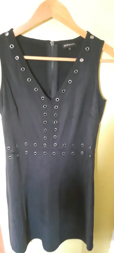 Vestido negro con ojales marca About - miniatura 1