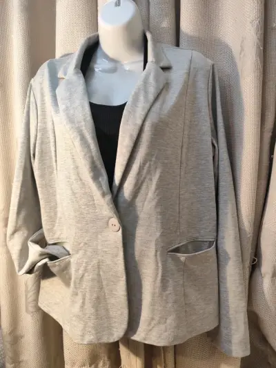 Blazer gris claro para mujer - miniatura 1