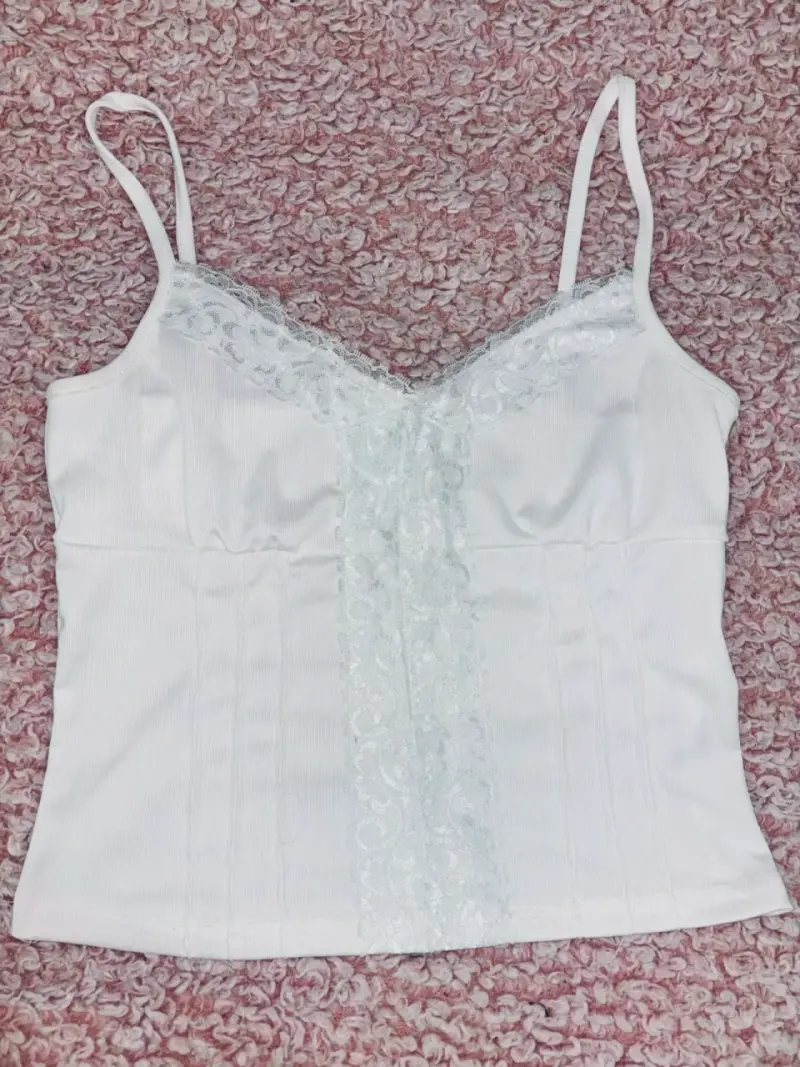 Top blanco con encaje para mujer - 1