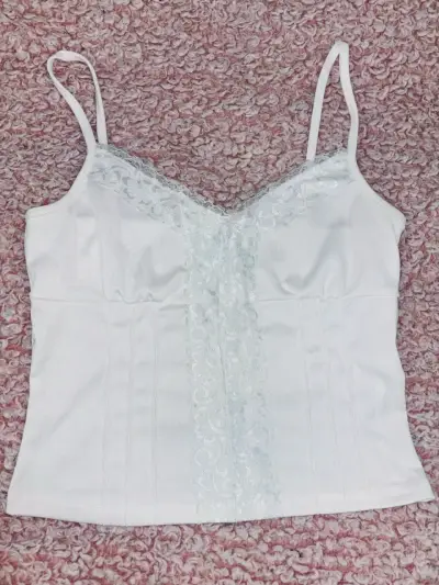 Top blanco con encaje para mujer - miniatura 1