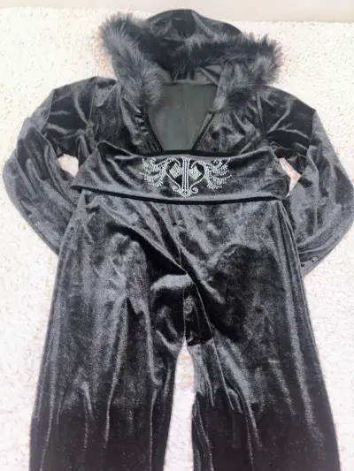 Conjunto de terciopelo negro - miniatura 1