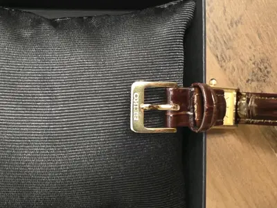 Reloj Seiko dorado con correa de cuero - miniatura 5