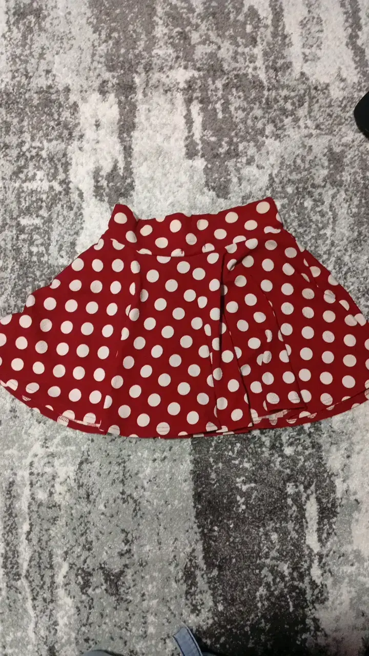 Falda roja con lunares blancos para niña - 1