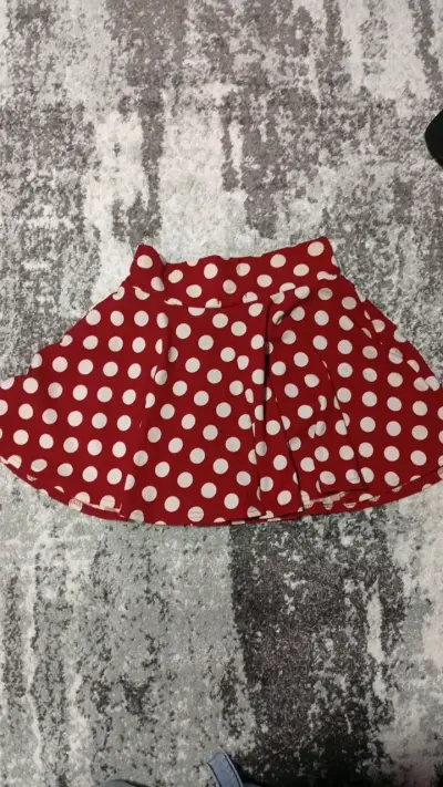 Falda roja con lunares blancos para niña - miniatura 1