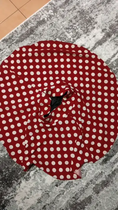 Falda roja con lunares blancos para niña - miniatura 2