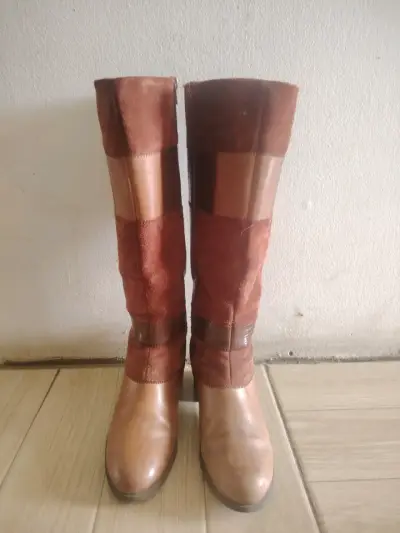 Botas Clarks de cuero y gamuza marrón - miniatura 1