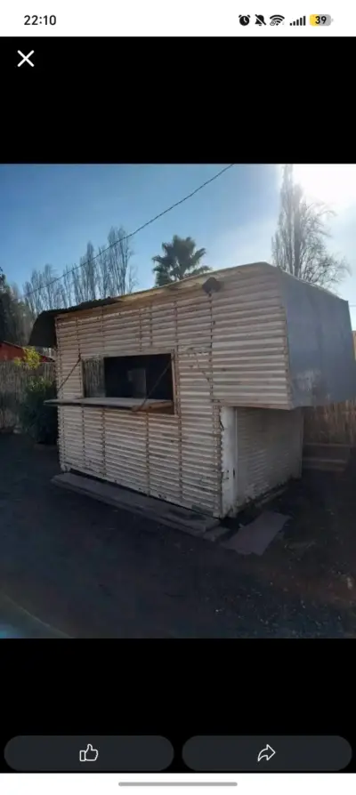 Kiosco de Madera para Venta de Comida - miniatura 1