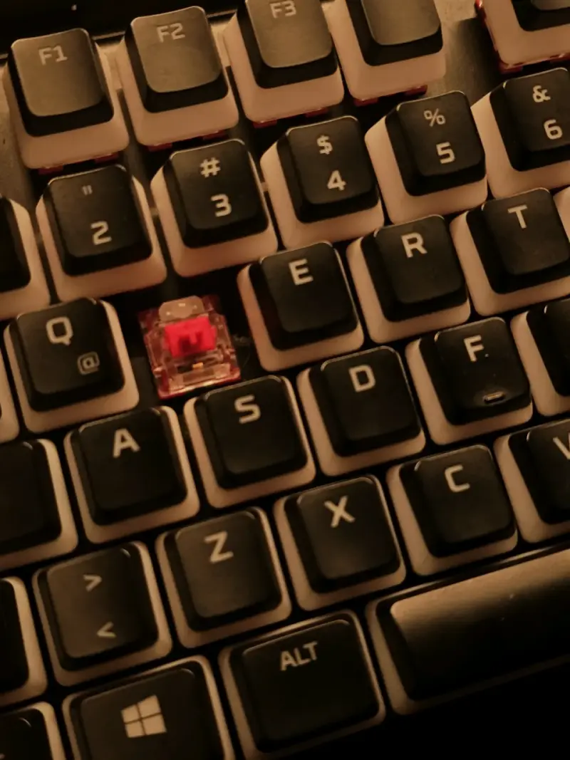 Teclado mecánico HyperX Alloy Elite 2 RGB - 5