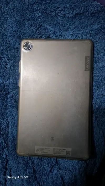 Tablet Lenovo Tab M8 HD con funda y protector - miniatura 6