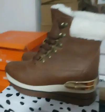 Botines de invierno marrones con forro de lana - miniatura 2