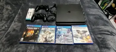 Consola PS4 con 4 juegos y 2 controles - miniatura 1