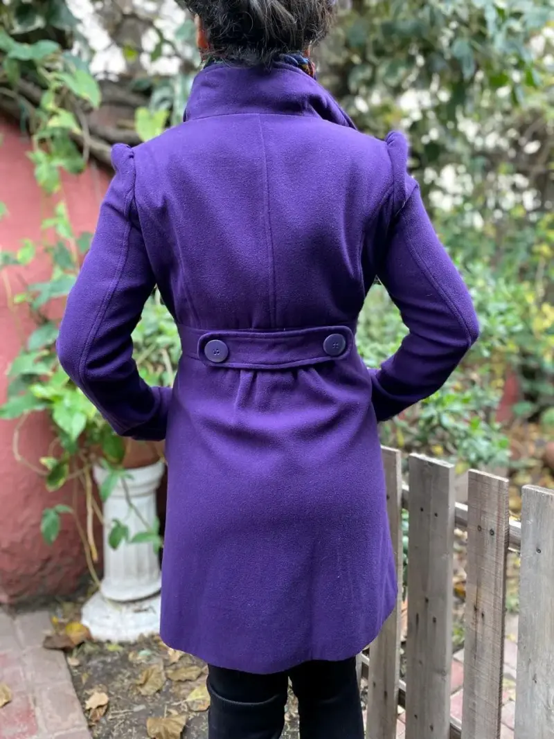 Abrigo morado de lana para mujer - 2