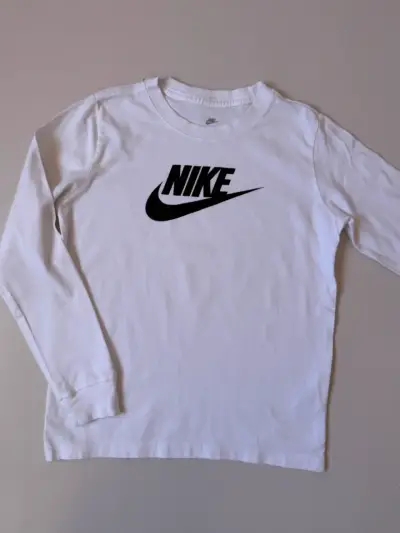 Polera Nike blanca de manga larga para niño - miniatura 1
