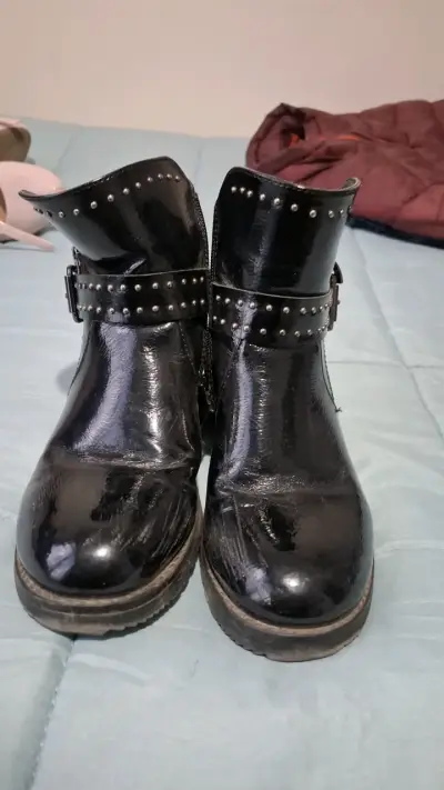 Botines de cuero negro con tachas - miniatura 3