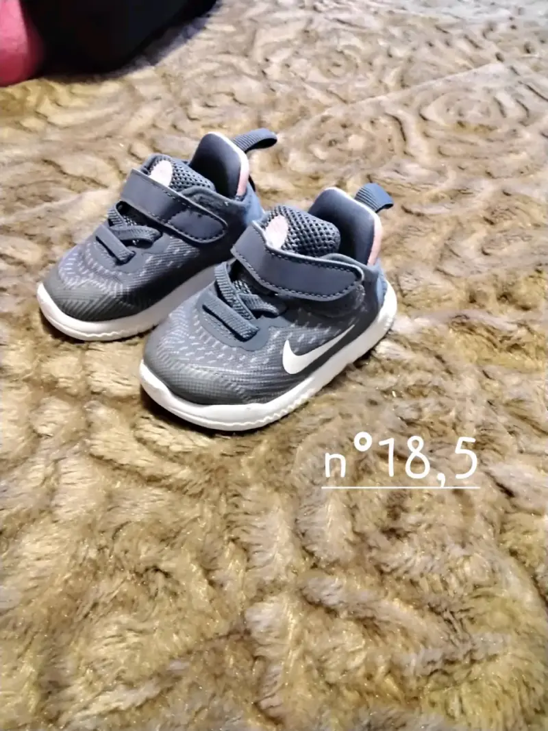 Zapatillas deportivas para niñas Nike talla 18.5