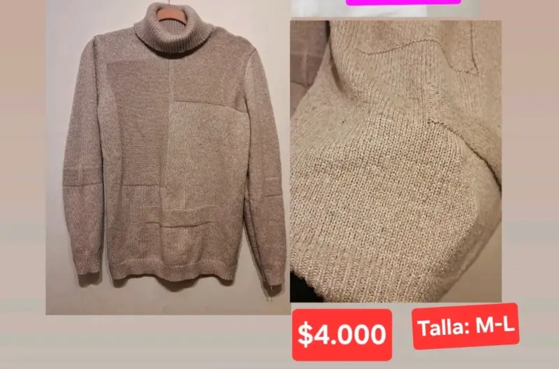 Suéter de lana beige con cuello alto