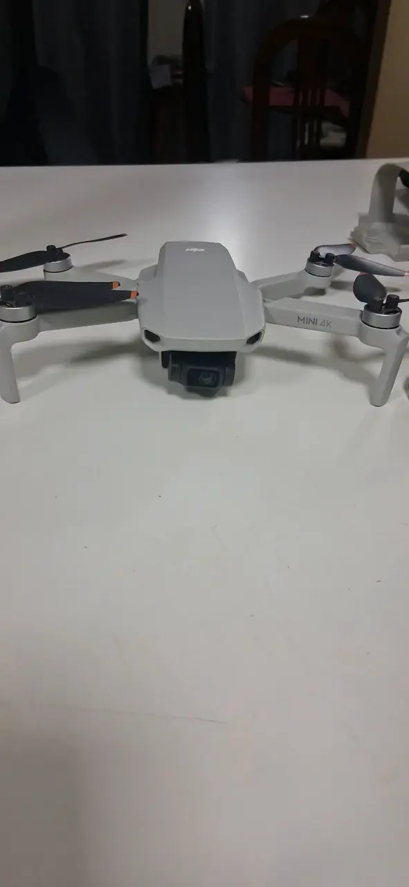 Drone DJI Mini 4k con control remoto y accesorios - 5
