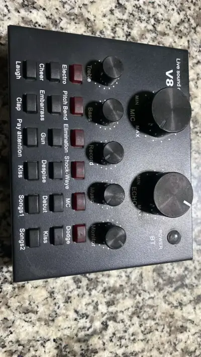 Tarjeta de sonido V8 para streaming y grabación - miniatura 1