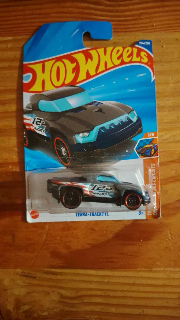 Auto de juguete Hot Wheels Terra-Tracktyl