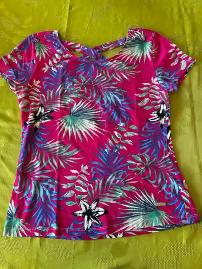 Polera estampada tropical mujer talla L - miniatura 1