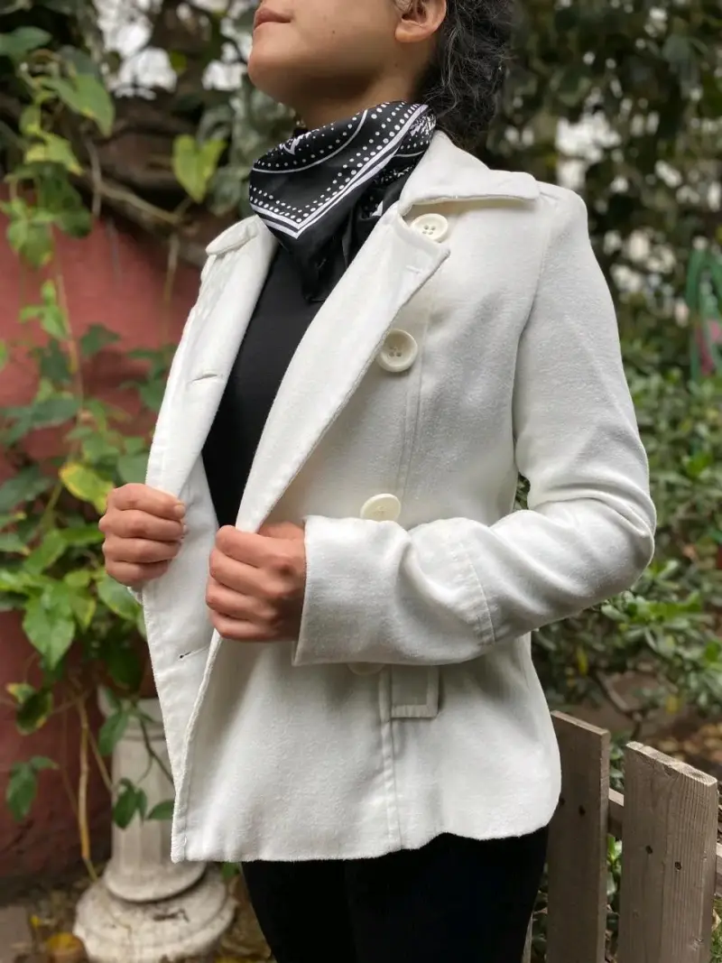 Chaqueta blanca de mujer estilo militar - 3