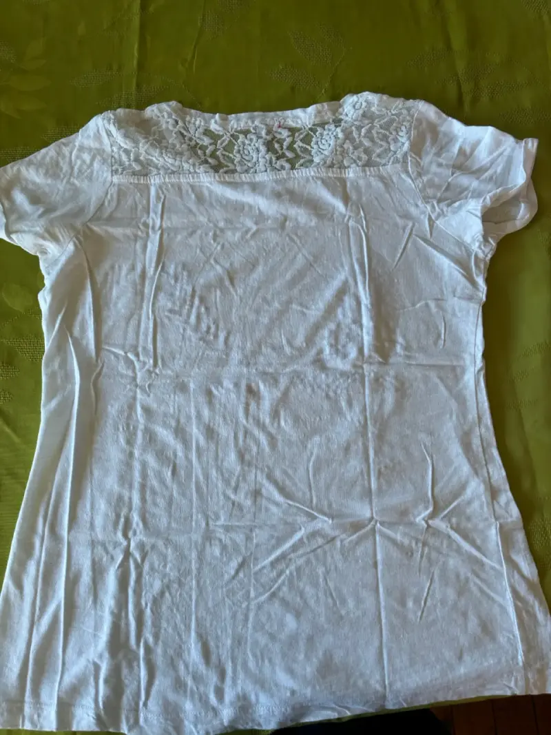 Polera Blanca Pepe Jeans con Diseño de Plumas - 2