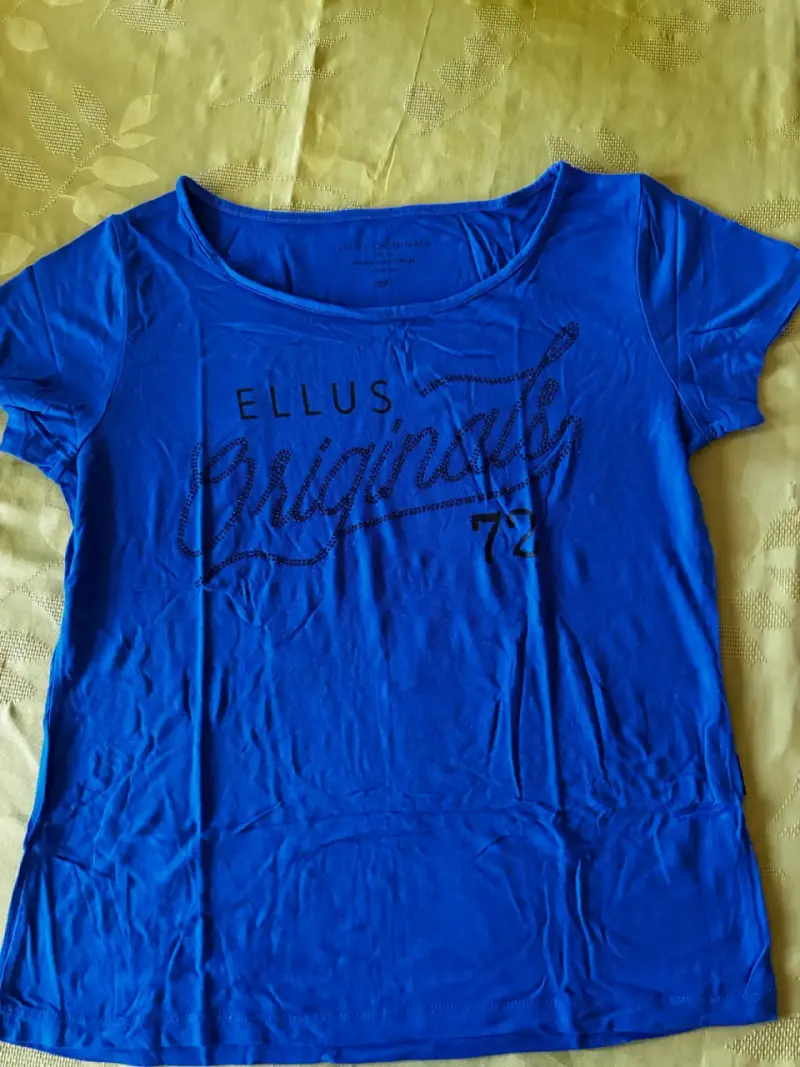 Polera Ellus Originals azul y negra con diseño - 2