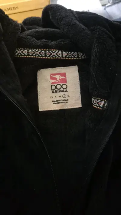 Chaqueta de felpa negra con capucha Doo Australia - miniatura 2