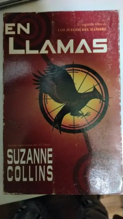 Libro En Llamas de Suzanne Collins - miniatura 1
