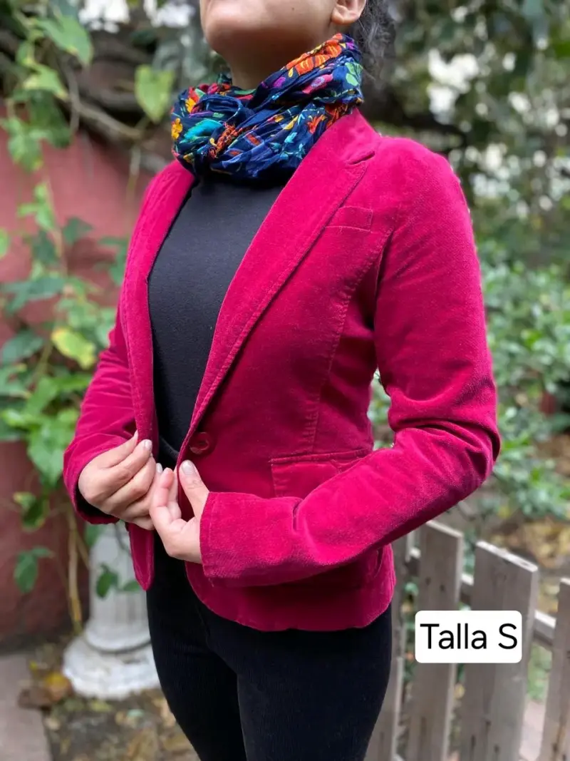 Blazer de terciopelo fucsia para mujer