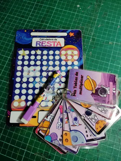 Set llavero multiplicar y pizarra suma y resta - miniatura 1