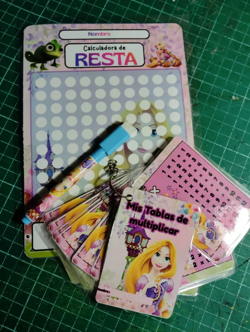 Set llavero multiplicar y pizarra suma y resta - 3
