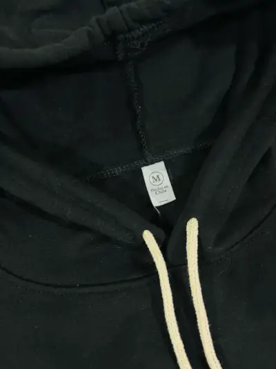 Polerón negro con capucha talla M - miniatura 2